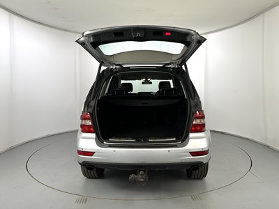 Lot 32 - 2009 Mercedes-Benz ML280