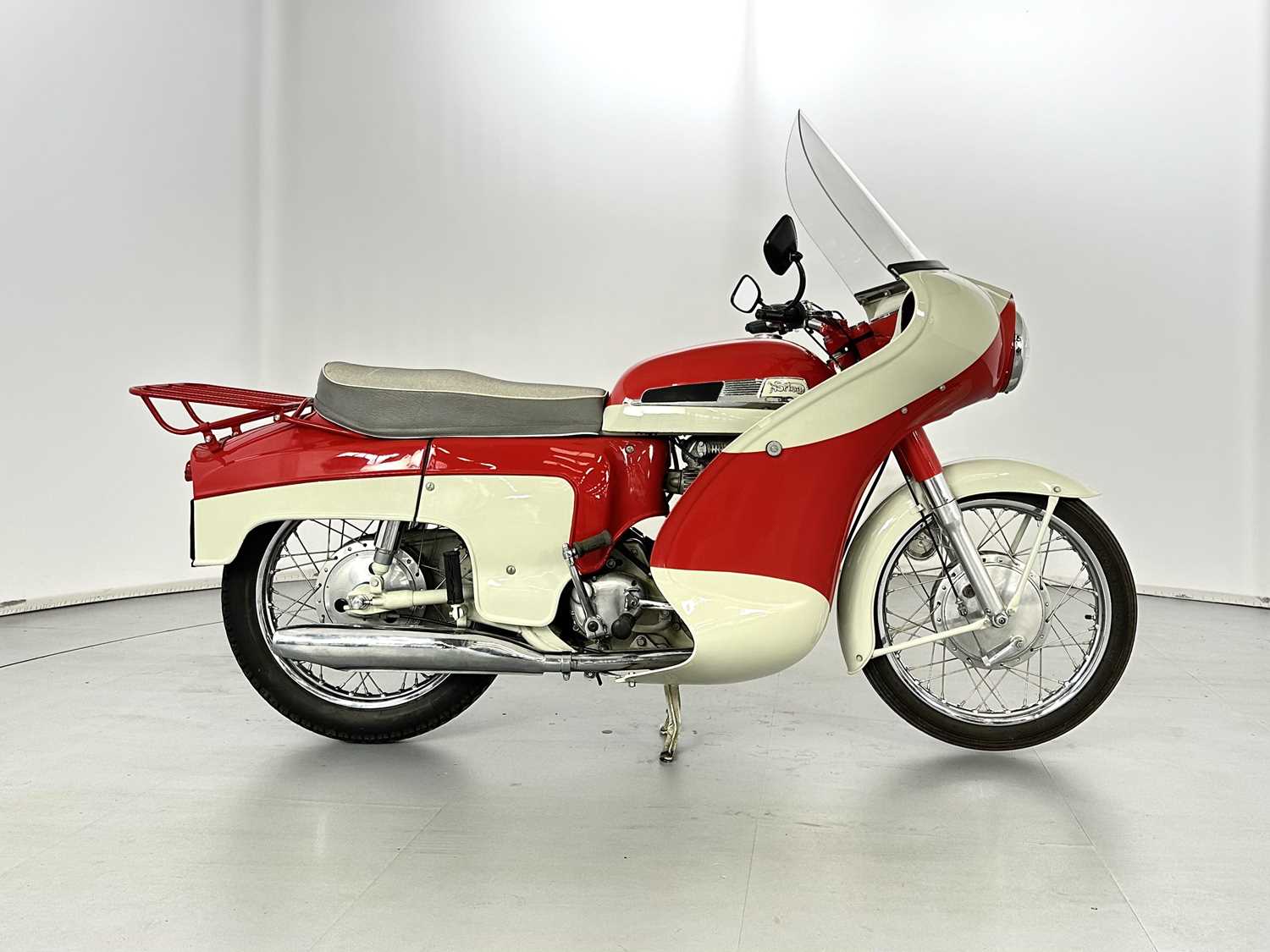 Lot 56 - 1961 Norton Dominator 99 Deluxe