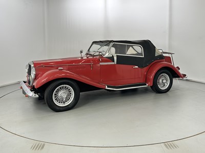 Lot 112 - 1962 Spartan Roadster