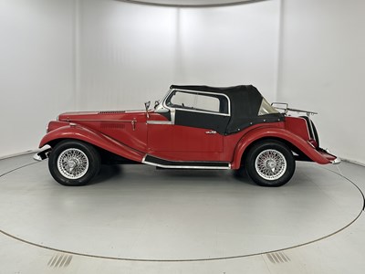 Lot 112 - 1962 Spartan Roadster