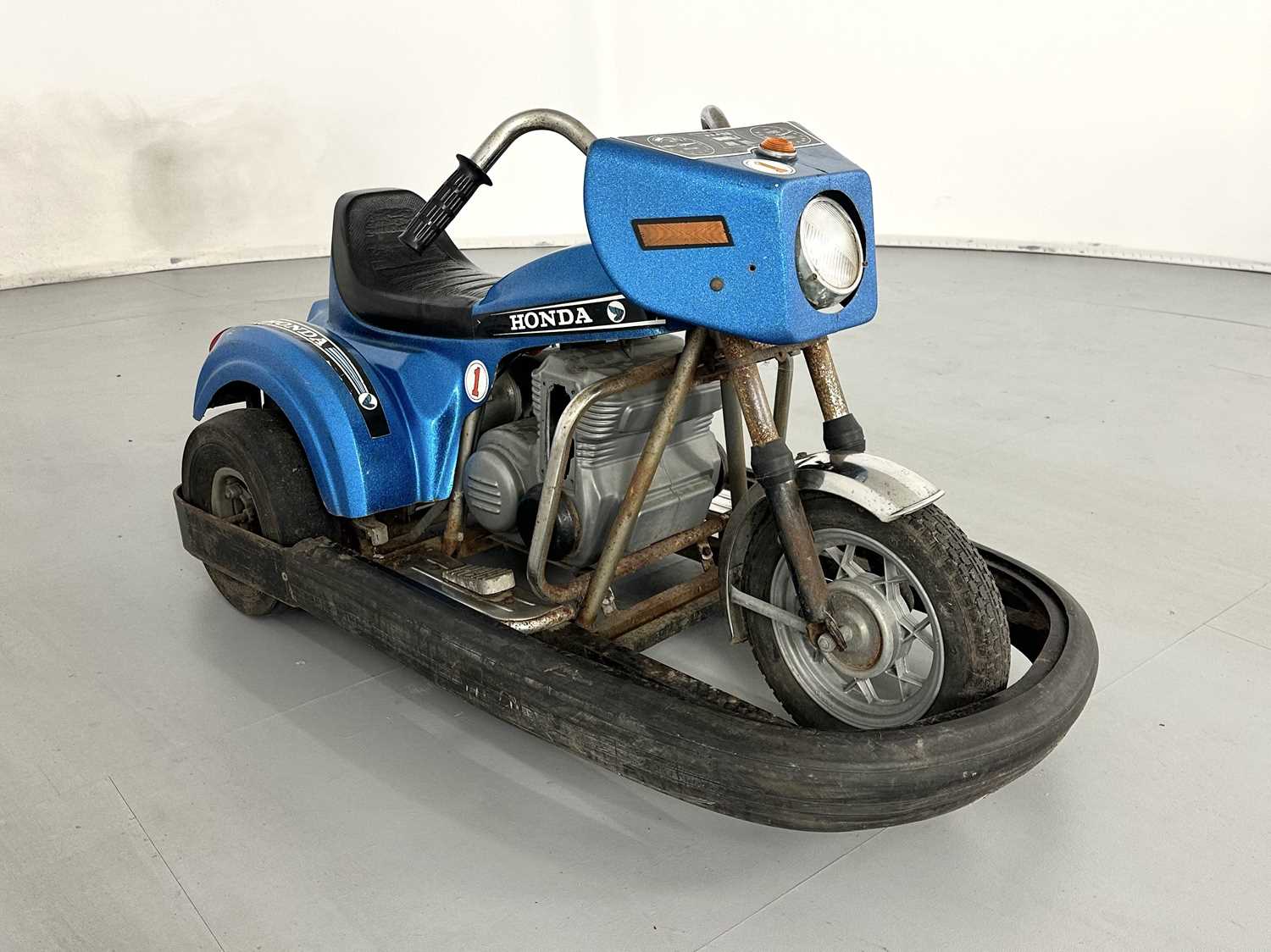 Lot 24 - Honda Electric Fairground Bike - NO RESERVE