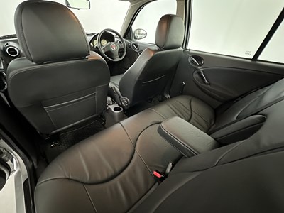 Lot 36 - 2006 Rover 25