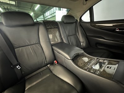 Lot 77 - 2008 Lexus LS600HL RSR