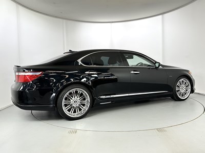 Lot 77 - 2008 Lexus LS600HL RSR