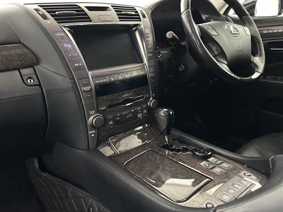 Lot 77 - 2008 Lexus LS600HL RSR