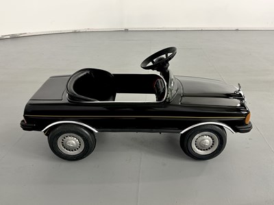 Lot 15 - Mercedes-Benz 650 JS - Electric Pedal Car - NO RESERVE