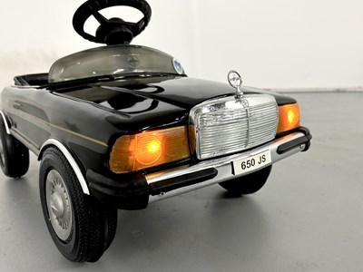 Lot 15 - Mercedes-Benz 650 JS - Electric Pedal Car - NO RESERVE