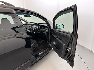 Lot 141 - 2005 Honda Odyssey RB1 Absolute