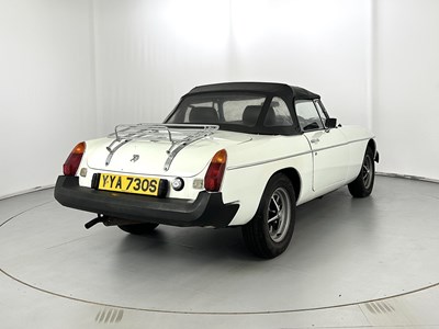 Lot 4 - 1977 MG B Roadster