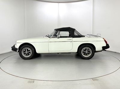 Lot 4 - 1977 MG B Roadster