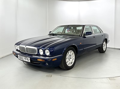 Lot 2002 Jaguar XJ8