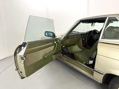 Lot 42 - 1982 Mercedes-Benz SL280