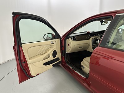 Lot 13 - 2008 Jaguar X-Type