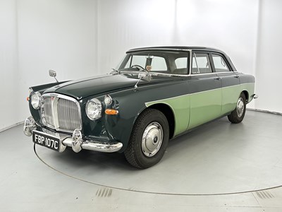 Lot 10 - 1965 Rover P5