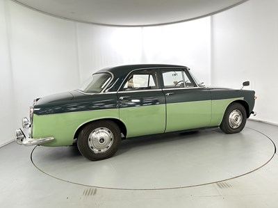 Lot 10 - 1965 Rover P5