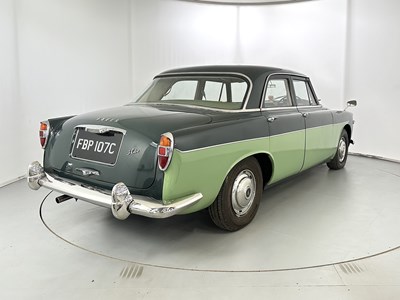 Lot 10 - 1965 Rover P5