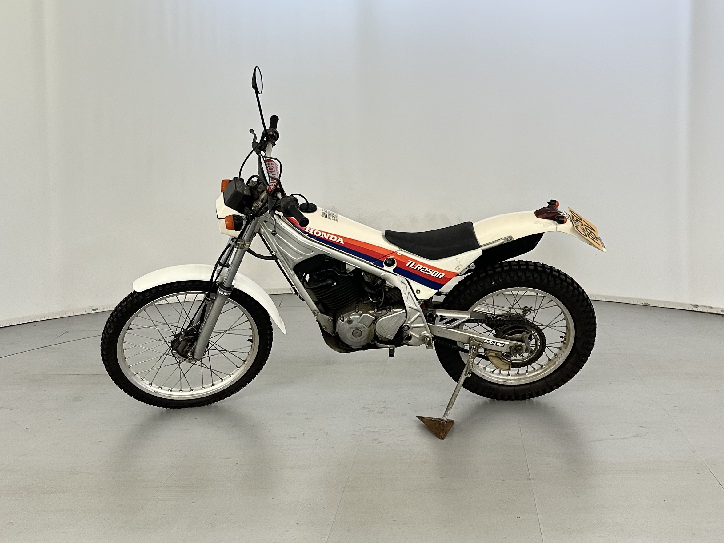 Lot 145 - 1986 Honda TLR 250R