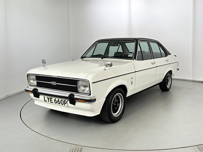 Lot 35 - 1975 Ford Escort GHIA