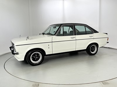 Lot 35 - 1975 Ford Escort GHIA