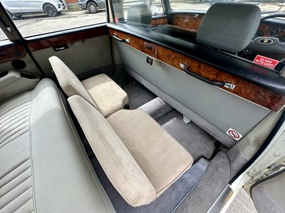 Lot 73 - 1986 Daimler DS420 Limousine