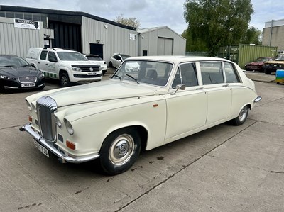 Lot 73 - 1986 Daimler DS420 Limousine