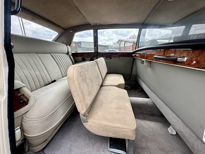 Lot 73 - 1986 Daimler DS420 Limousine