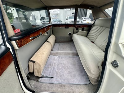 Lot 73 - 1986 Daimler DS420 Limousine