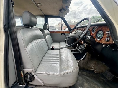 Lot 73 - 1986 Daimler DS420 Limousine