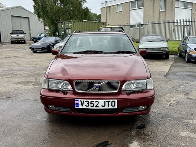 Lot 22 - 1999 Volvo  V70 T5