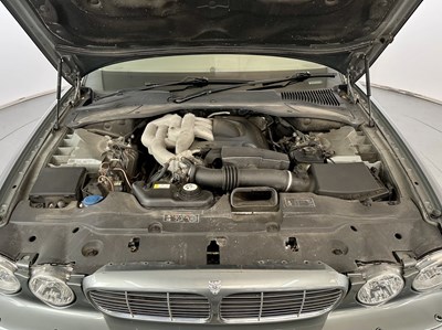 Lot 21 - 2005 Jaguar XJ6 - NO RESERVE