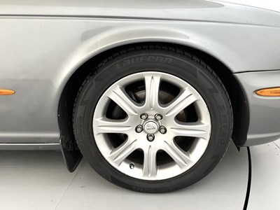 Lot 21 - 2005 Jaguar XJ6 - NO RESERVE