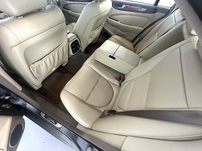 Lot 21 - 2005 Jaguar XJ6 - NO RESERVE