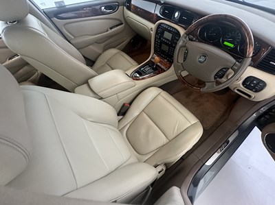 Lot 21 - 2005 Jaguar XJ6 - NO RESERVE