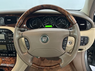 Lot 21 - 2005 Jaguar XJ6 - NO RESERVE
