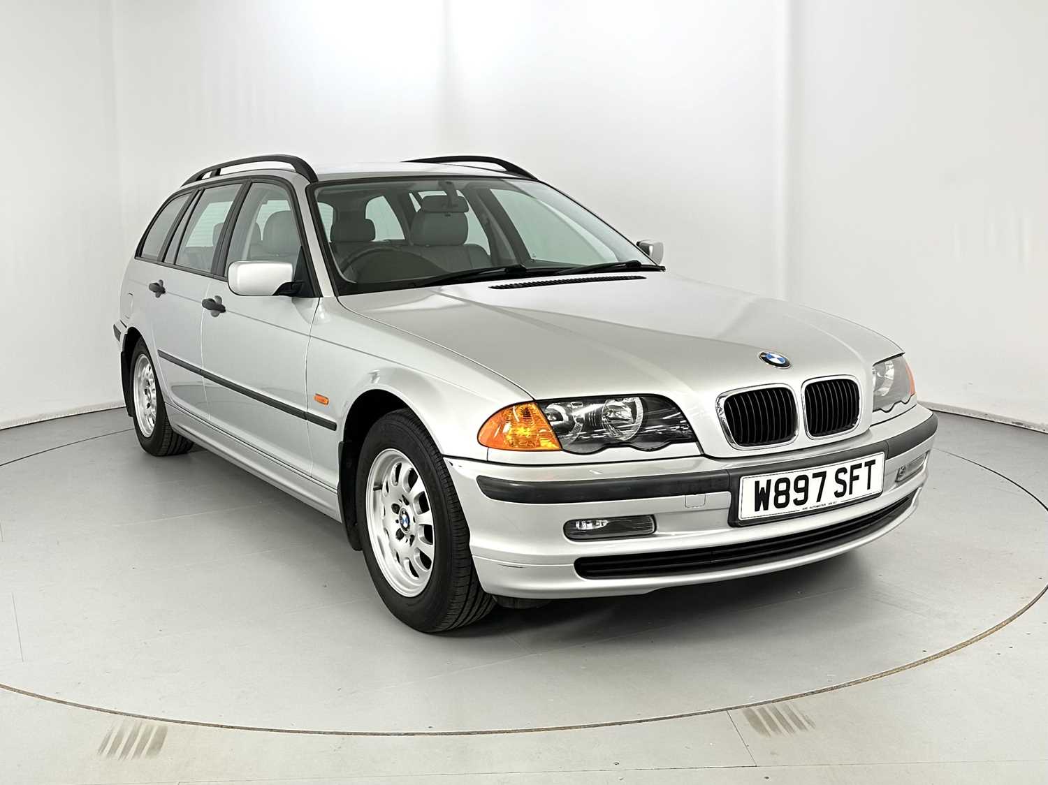 Lot 95 - 2000 BMW 318i Touring