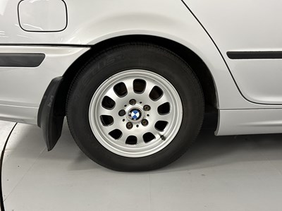 Lot 95 - 2000 BMW 318i Touring