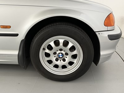 Lot 95 - 2000 BMW 318i Touring