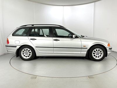 Lot 95 - 2000 BMW 318i Touring