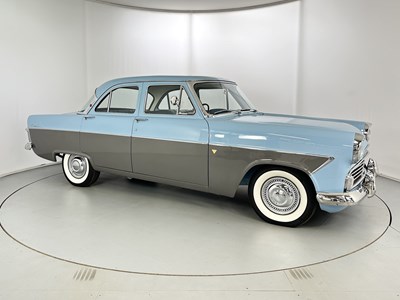 Lot 37 - 1959 Ford Zodiac