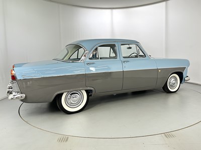 Lot 37 - 1959 Ford Zodiac