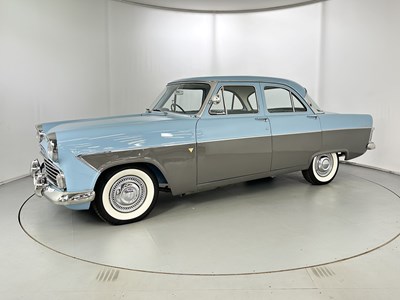 Lot 37 - 1959 Ford Zodiac