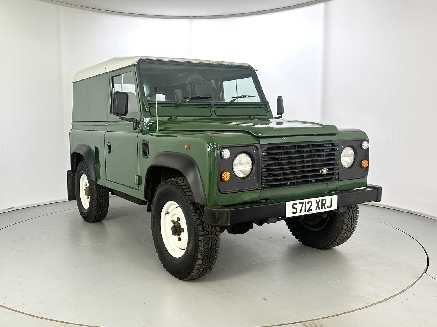 Lot 23 - 2003 Land Rover Defender 90