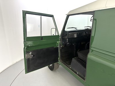 Lot 23 - 2003 Land Rover Defender 90