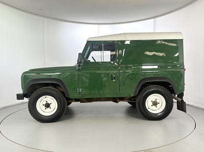 Lot 23 - 2003 Land Rover Defender 90