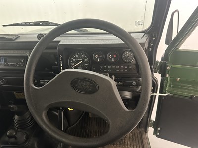 Lot 23 - 2003 Land Rover Defender 90