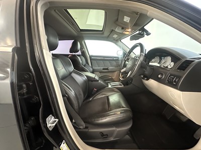 Lot 107 - 2007 Chrysler 300C Hemi