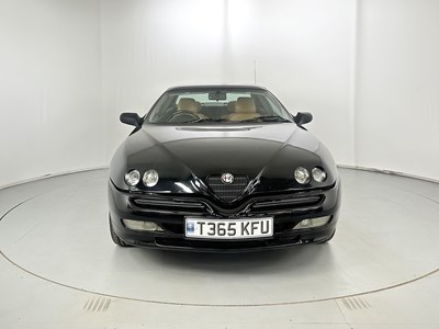 Lot 18 - 1999 Alfa Romeo GTV Lusso