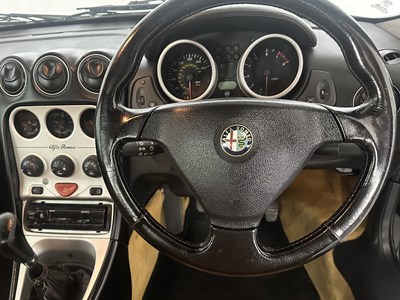 Lot 18 - 1999 Alfa Romeo GTV Lusso