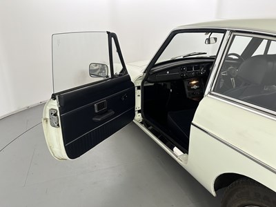 Lot 56 - 1973 MG BGT