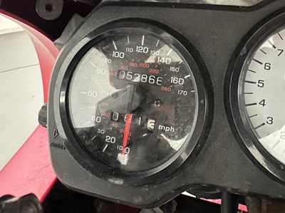 Lot 27 - 1997 Honda VFR 750